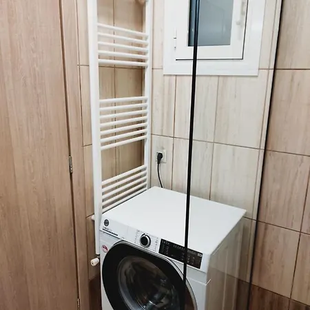 Avanda Corfu * Corfu (city)