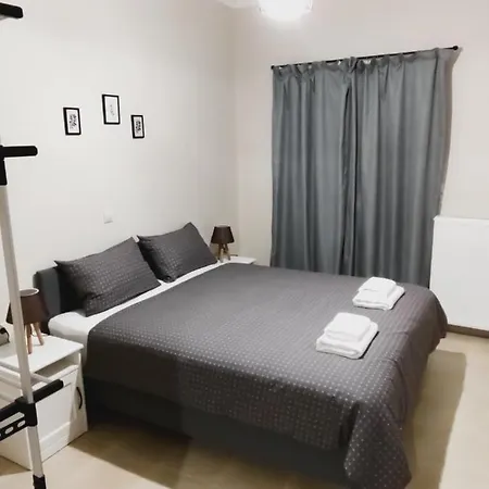 Avanda Corfu * Corfu (city)